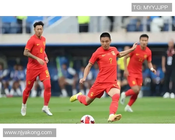 武汉足球队荣登足球团队协作排行榜第四名展现团队精神与实力 武汉足球队荣登足球团队协作排行榜第四名展现团队精神与实力