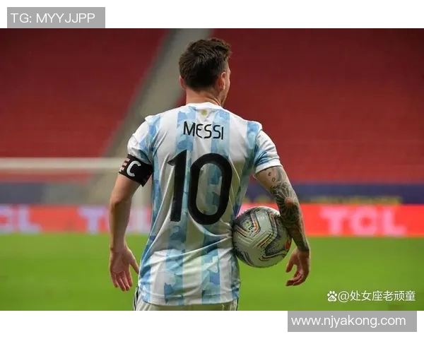 梅西跨界挑战足球守门员角色展现惊人反应与技术魅力 梅西跨界挑战足球守门员角色展现惊人反应与技术魅力