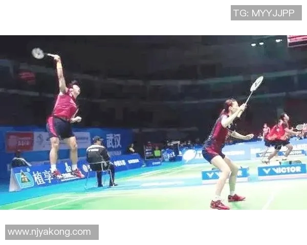 武汉羽毛球队在城市联赛中的默契配合与战术分析