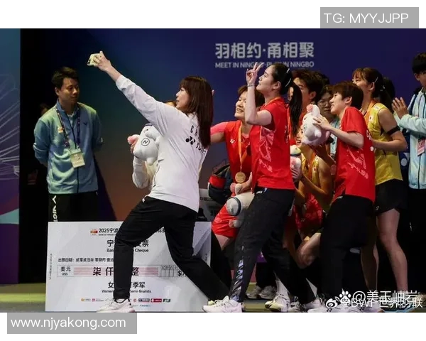 武汉羽毛球队的精神之旅:探索羽毛球背后的故事与激情 武汉羽毛球队的精神之旅:探索羽毛球背后的故事与激情