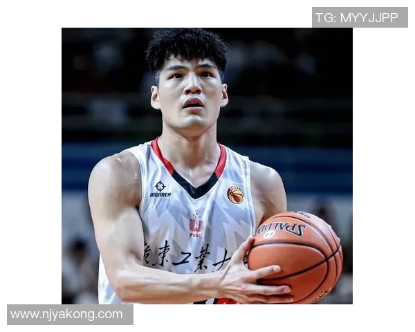 洲际杯赛场上广州篮球队的比赛经验与表现分析