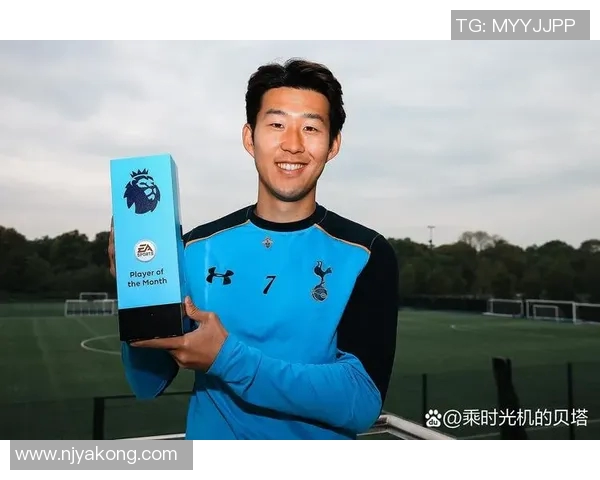 英超足球明星小鲜肉们的魅力瞬间大盘点，尽显青春风采与运动激情